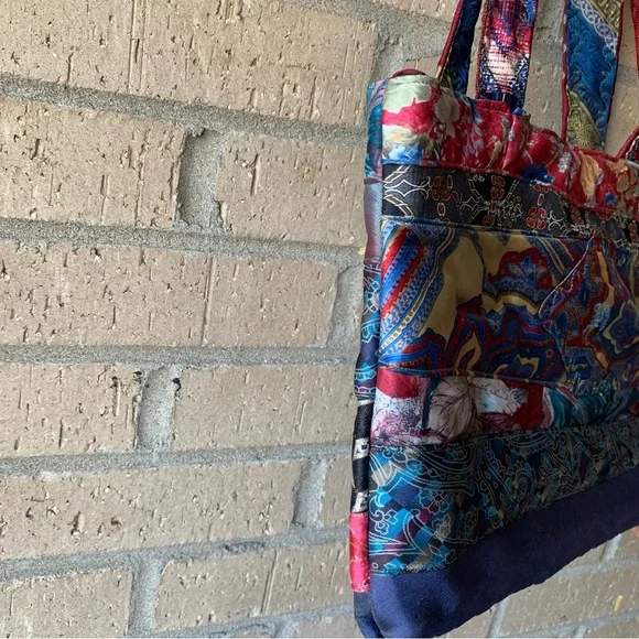 A Katie Bag by Katie Loper Fabric Patch Work Purse with Contrasting  Stitch - Picture 10 of 16